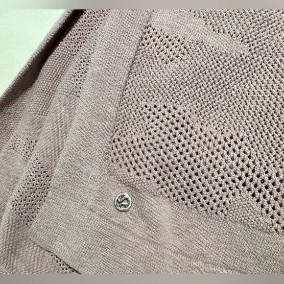 Lululemon Find Your Light Wrap- One Size 
Heathered Vintage Mauve - Picture 9 of 9